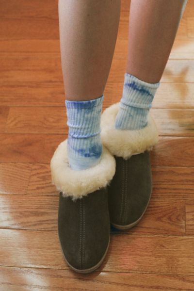 minnetonka sheepskin mule