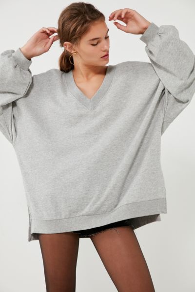 oversized v neck sweatshirt