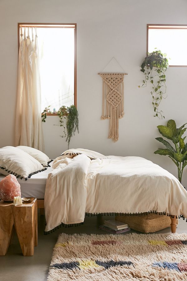 Slide View: 1: Washed Cotton Tassel Duvet Cover