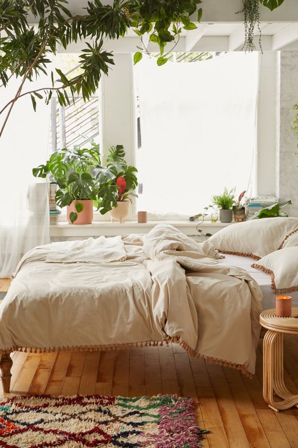 Slide View: 1: Washed Cotton Tassel Duvet Cover