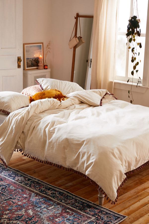 Slide View: 1: Washed Cotton Tassel Duvet Cover