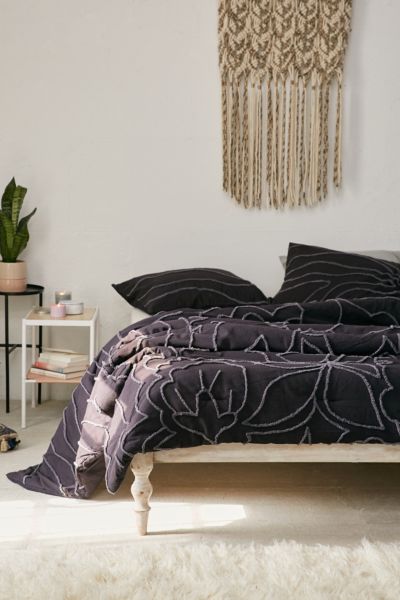 Comforters Quilts Urban Outfitters   43599562 003 B