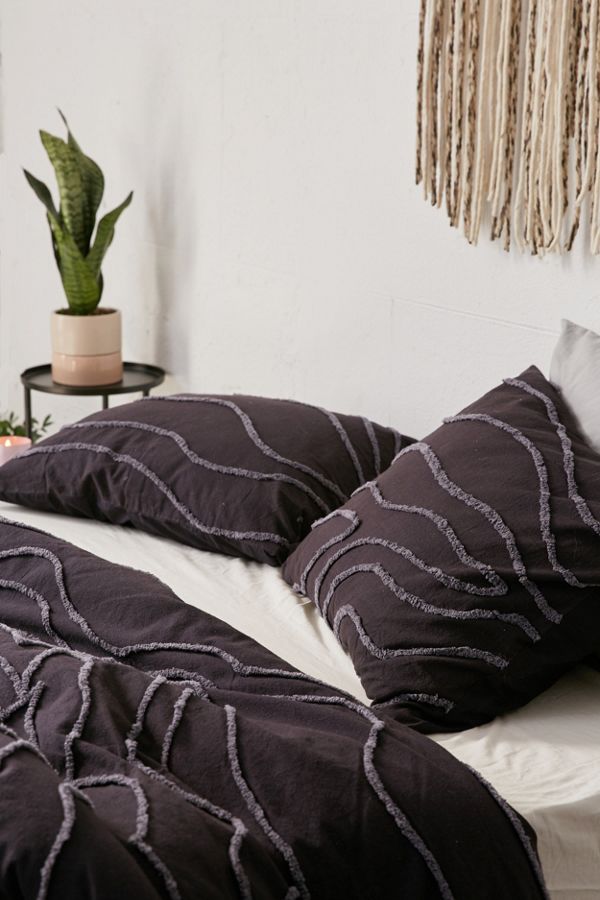 Margot Tufted Floral Comforter Urban Outfitters Canada