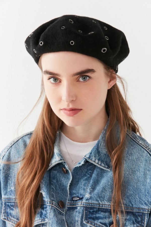 Scattered Grommet Beret | Urban Outfitters