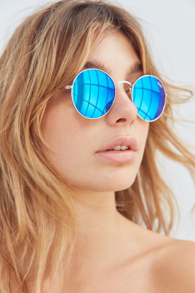 Quay Mod Star Round Sunglasses Urban Outfitters