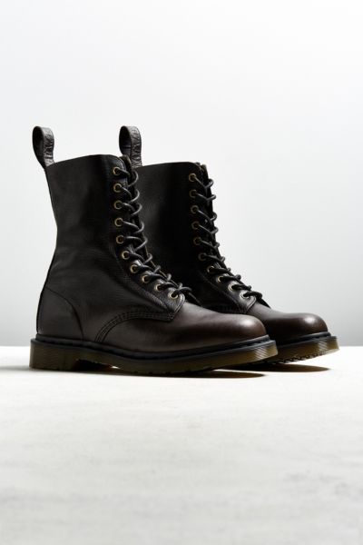 dr martens black harvest