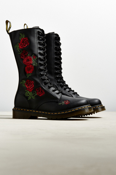dr martens vonda black roses