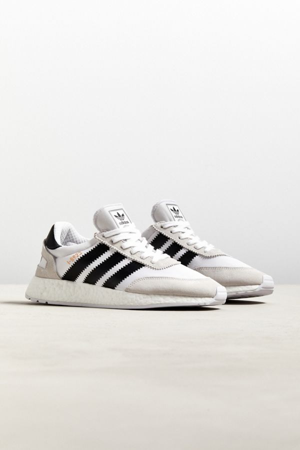 {keywor d} adidas scarpe 5923