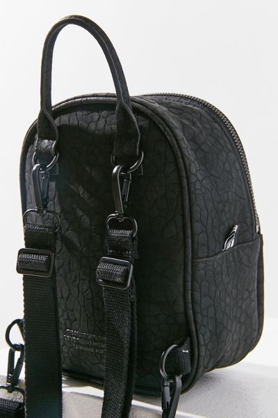 classic mini backpack adidas