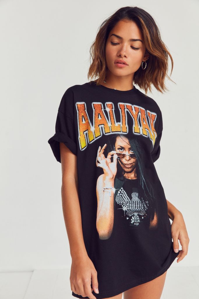 Aaliyah Look Tee | Urban Outfitters