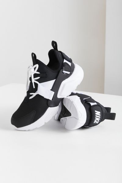 air huarache city low sneaker
