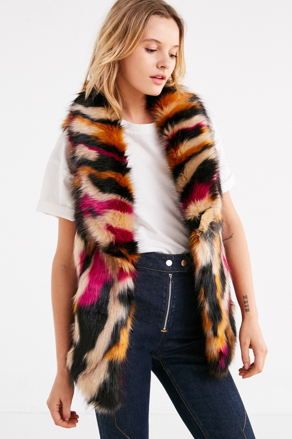Sleeveless Wool-blend Vest With Faux Fur Collar main image 1