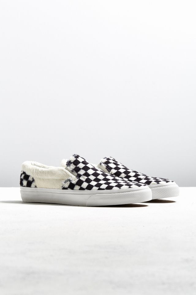 Vans Classic Slip-On Checkerboard Sherpa Sneaker | Urban Outfitters