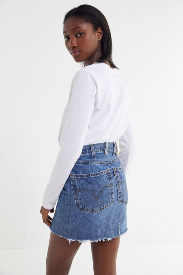 Urban Renewal Remade Levi’s Notched Denim Mini Skirt | Urban Outfitters