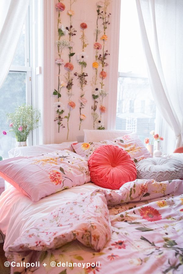 Daniella Floral Comforter Urban Outfitters