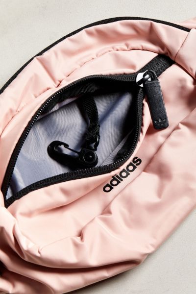 adidas fanny pack urban outfitters