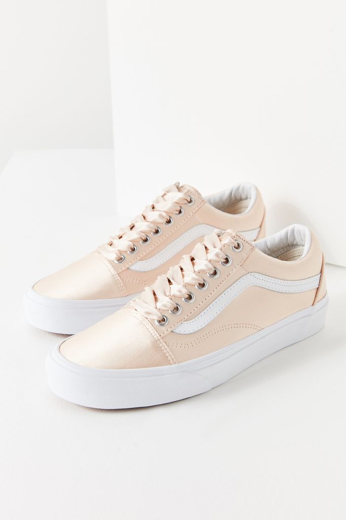 Vans Satin Lux Old Skool Sneaker | Urban Outfitters