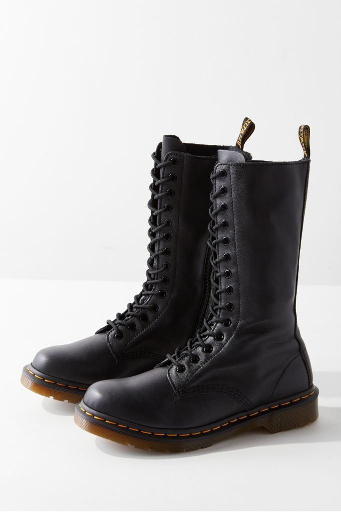 dr marten 1b99