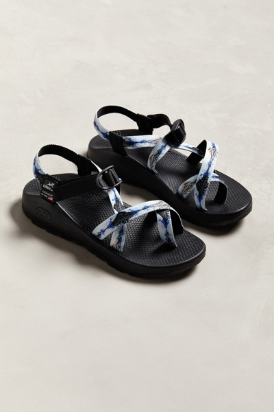 urban outfitters chacos