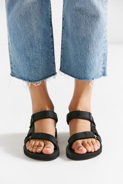 teva universal upcycle