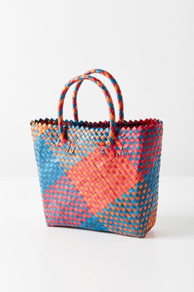 urban outfitters woven bag