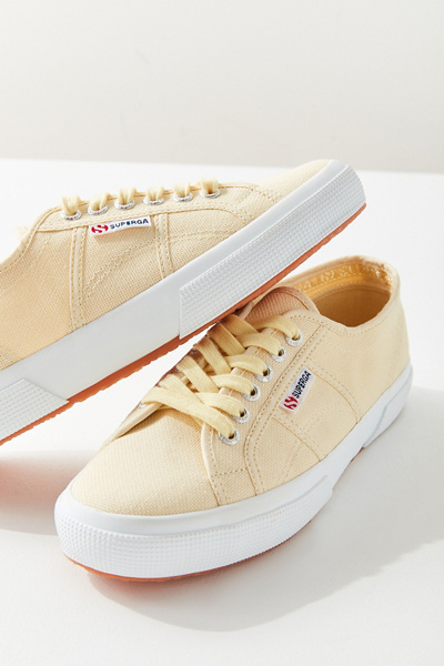 universal store superga