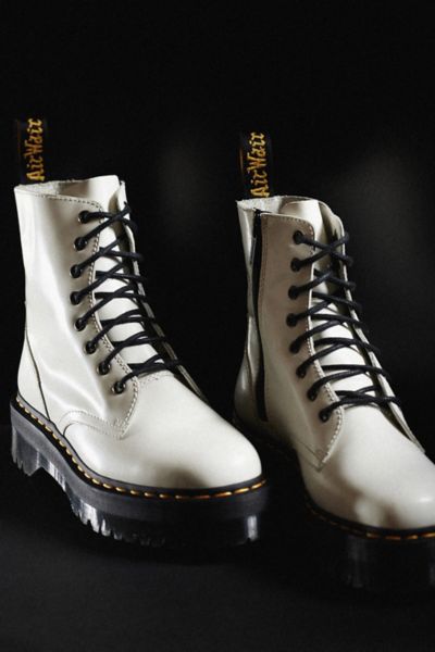 chaussures doc martens en soldes