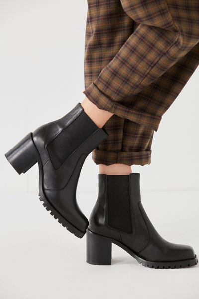 square chelsea boots