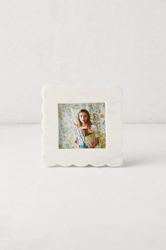 Scalloped Marble Picture Frame 3x3 Urban Outfitters Canada
