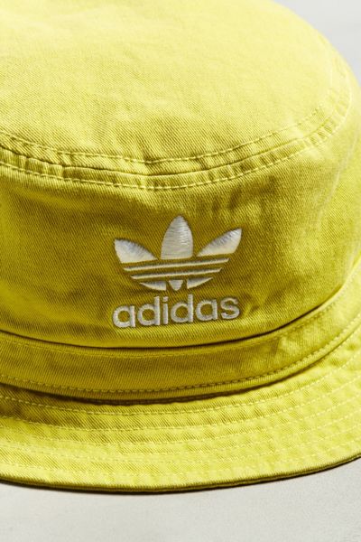 urban outfitters adidas bucket hat