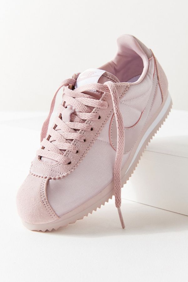 nike classic cortez 15 nylon women's shoe