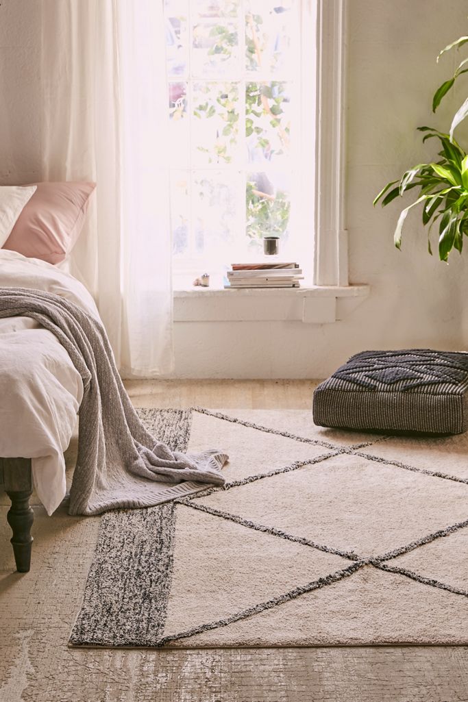 Aurora Tufted Rug Urban Outfitters