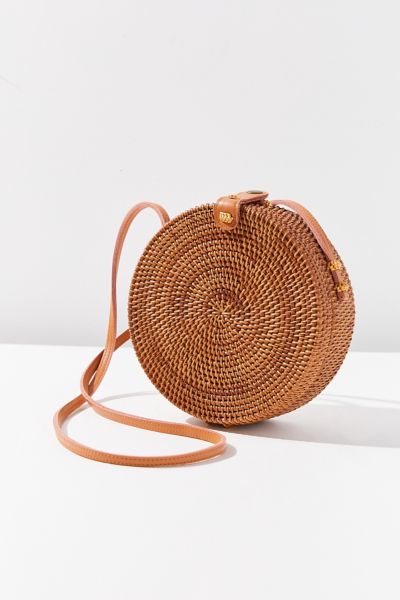 urban outfitters woven bag