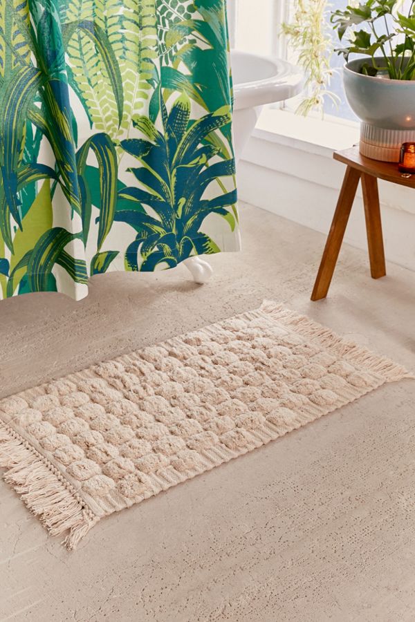 Slide View: 1: Tufted Dot Bath Mat