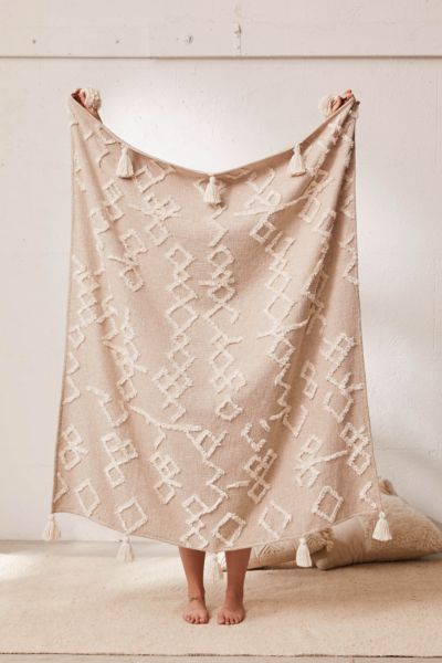 Geo Tufted Tassel Throw Blanket | Urban Outfitters