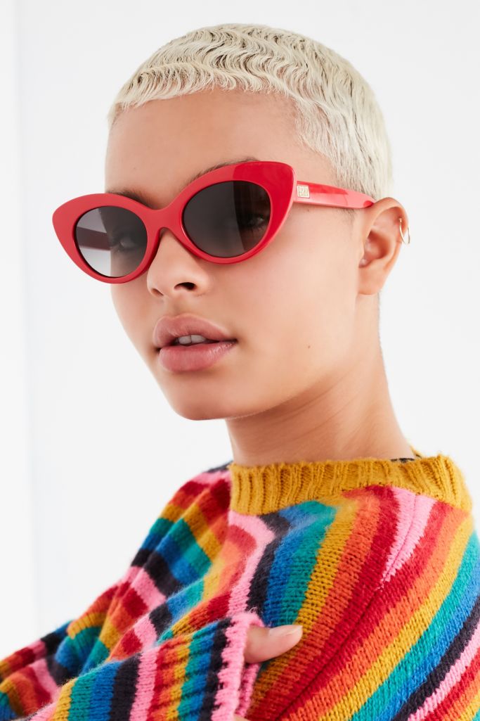 Lunettes De Soleil Yeux De Chat Rouge The Wild Gift Crap Eyewear Urban Outfitters Canada