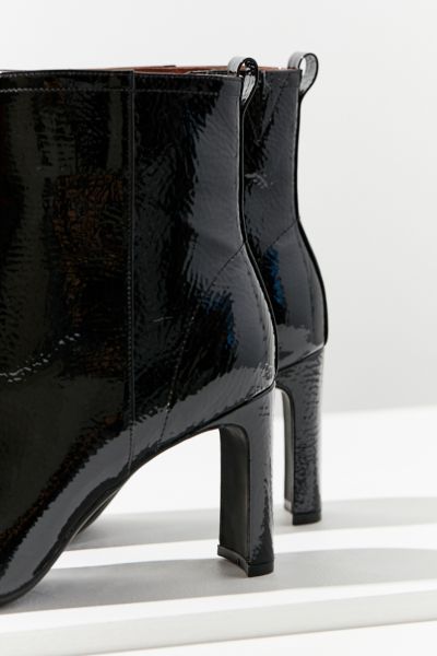 jeffrey campbell chapel bootie