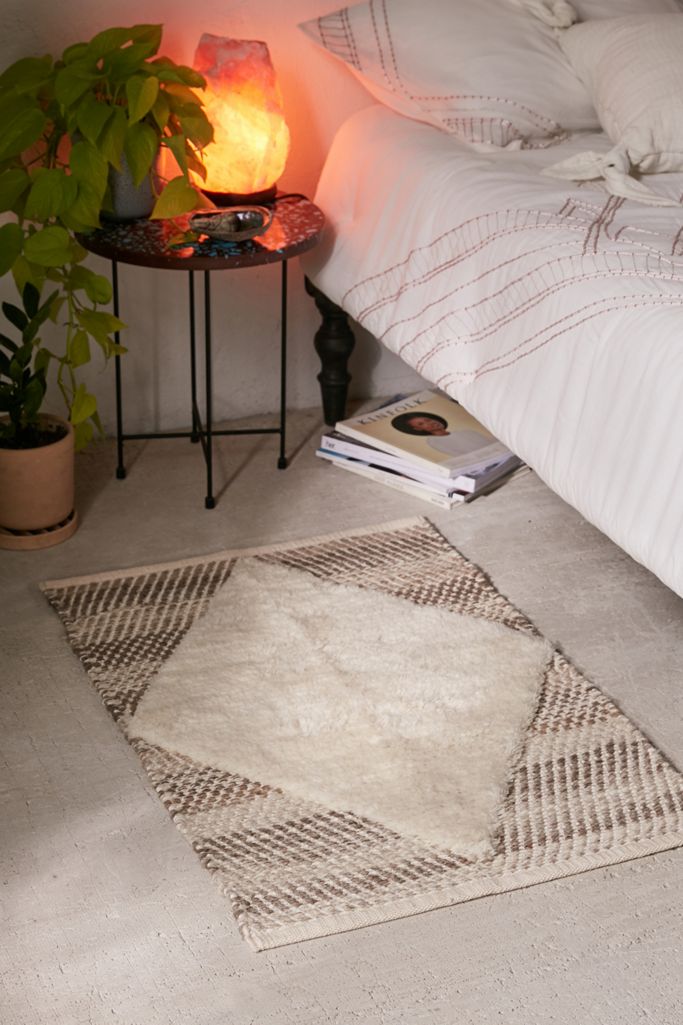 Diamond Tufted Rug Urban Outfitters Canada