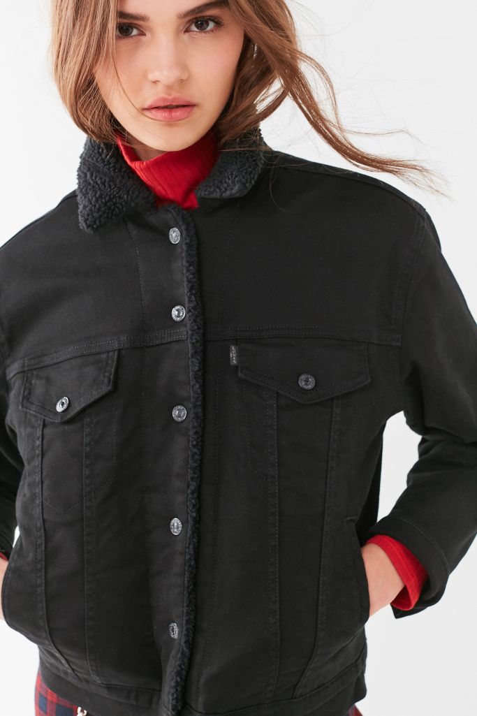 Levi’s Ex-Boyfriend Sherpa Trucker Jacket | Urban Outfitters