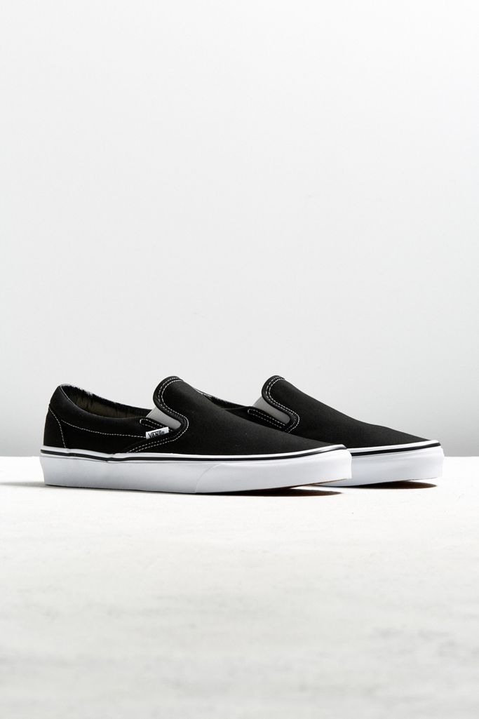 Vans Classic Slip-On Sneaker | Urban Outfitters