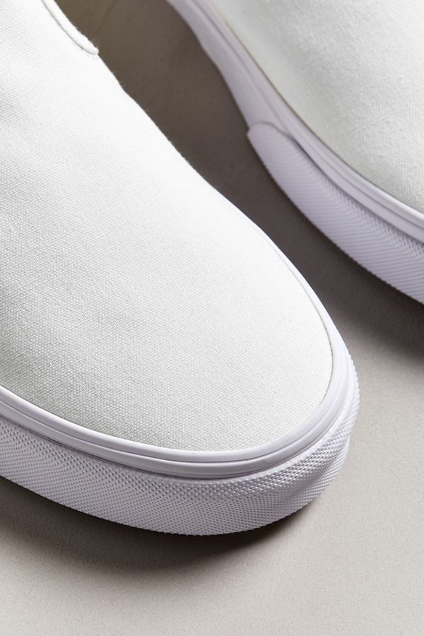 {keywor d} vans clasic slip on
