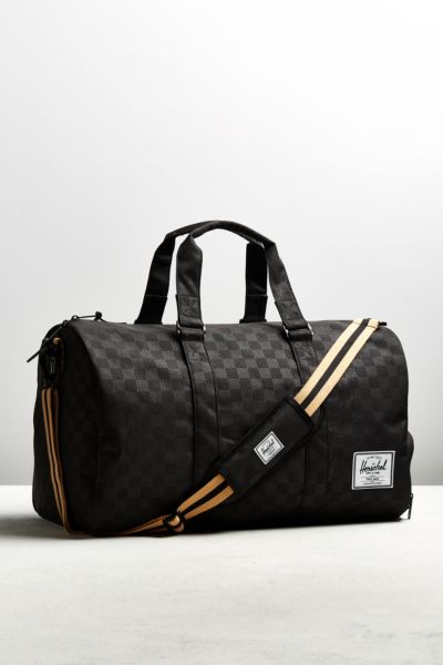 herschel duffle bag urban outfitters