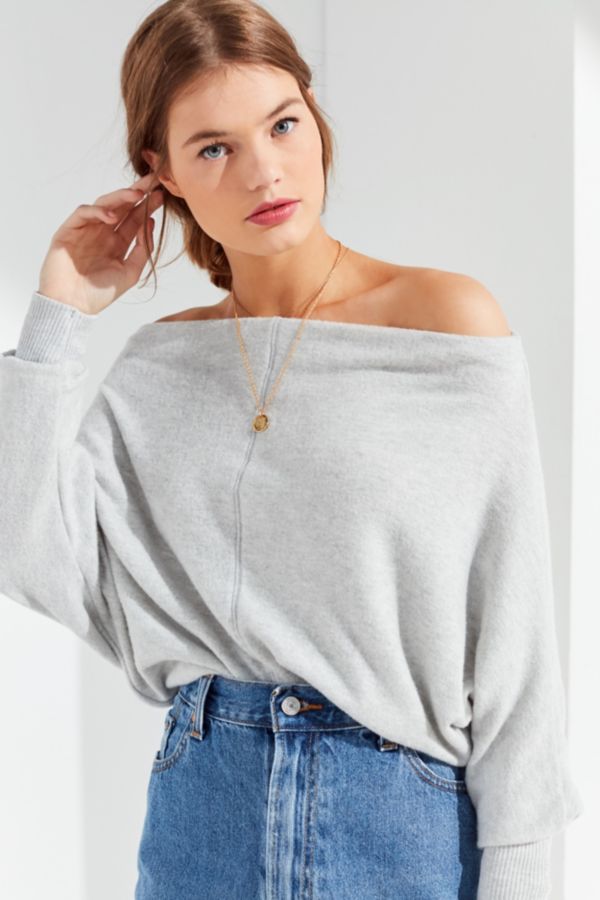 Project Social T Ava Off-The-Shoulder Top | Urban Outfitters