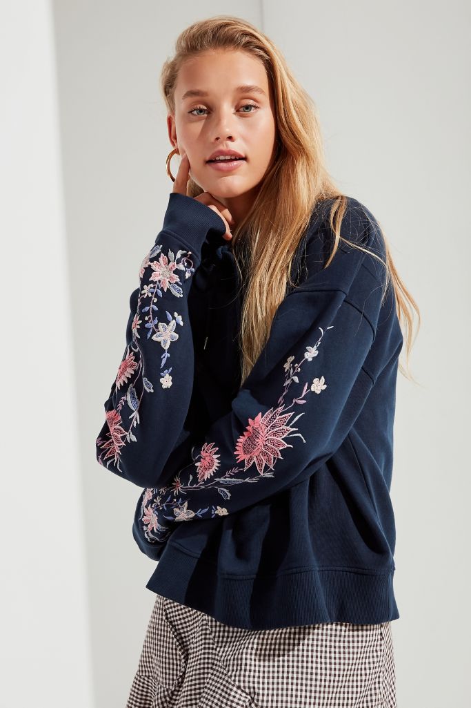 UO Shelby Hoodie | Urban Outfitters Canada