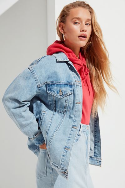 levis oversized denim trucker jacket