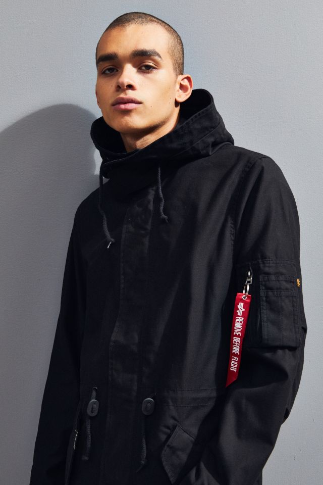 Alpha Industries M59 Fishtail Black Parka Coat | Urban Outfitters