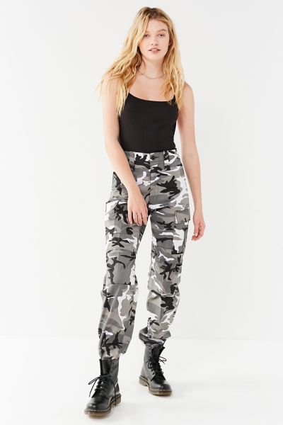urban outfitters blue camo pants