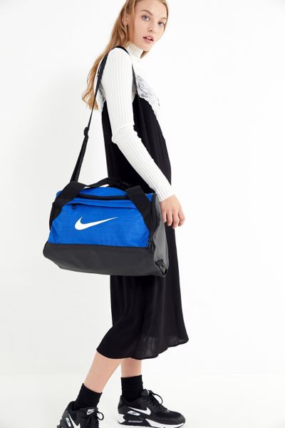 nike small duffle bag