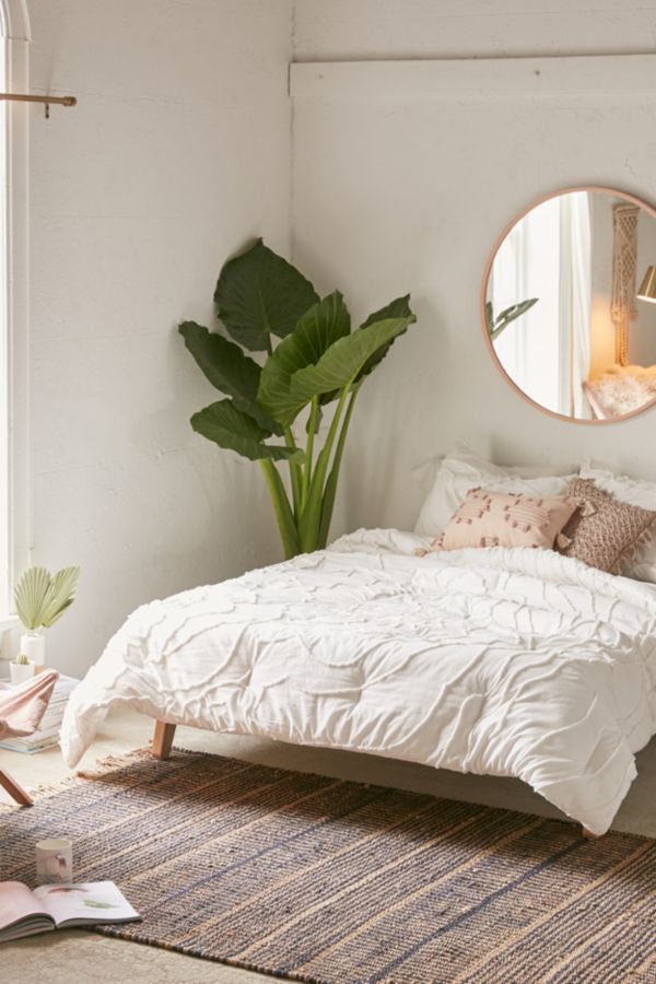 Margot Tufted Floral Comforter Snooze Set Urban Outfitters