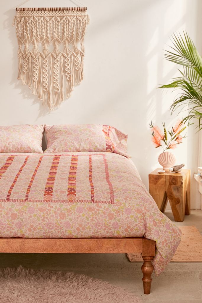 Lana Embroidered Ditsy Floral Duvet Cover Urban Outfitters